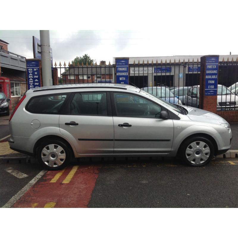 Ford Focus 1.6 2005MY LX 12 months mot and full valet