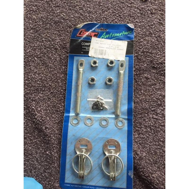 Classic mini bonnet pins