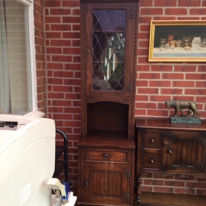 DARK WOOD DISPLAY CABINET LEADED GLASS TOP, DRAWER AND CUPBOARD