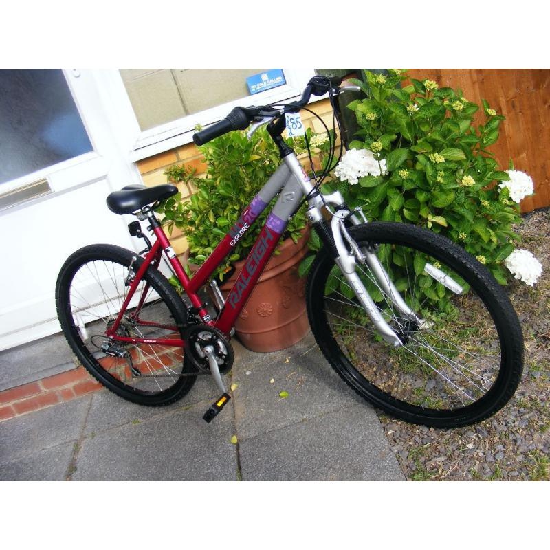 LADIES RALEIGH 26" WHEEL BIKE IN GREAT WORKING ORDER