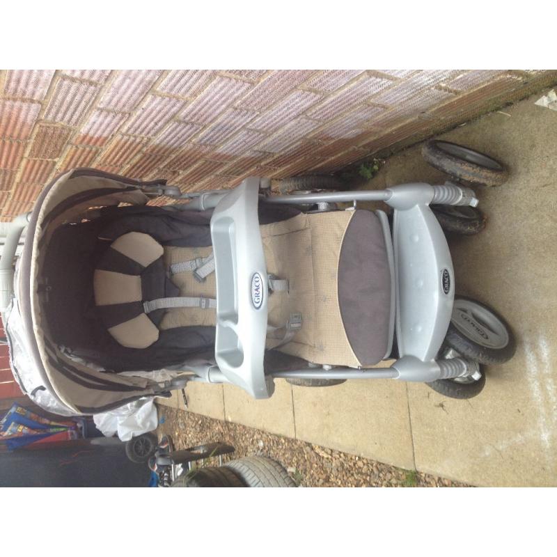 GRACCO & CHARISMA PUSHCHAIRS