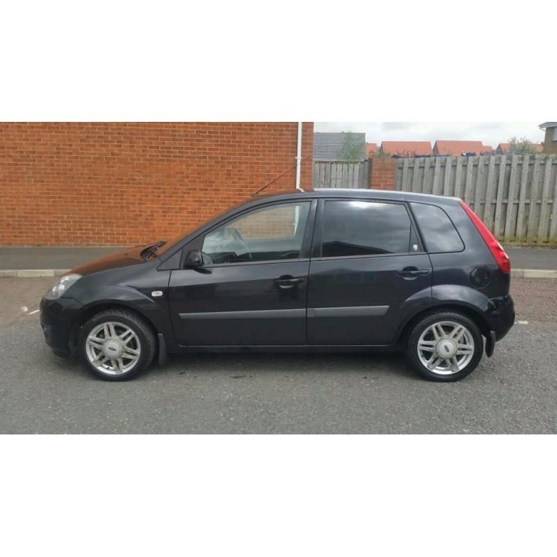 stunning top spec 2006 ford fiesta 1.6 ghia low miles fsh