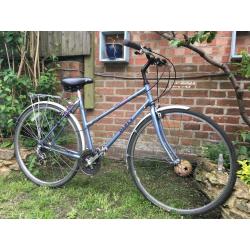 Womens 21 speed Dawes 'Streetlife' hybrid/commuter bike