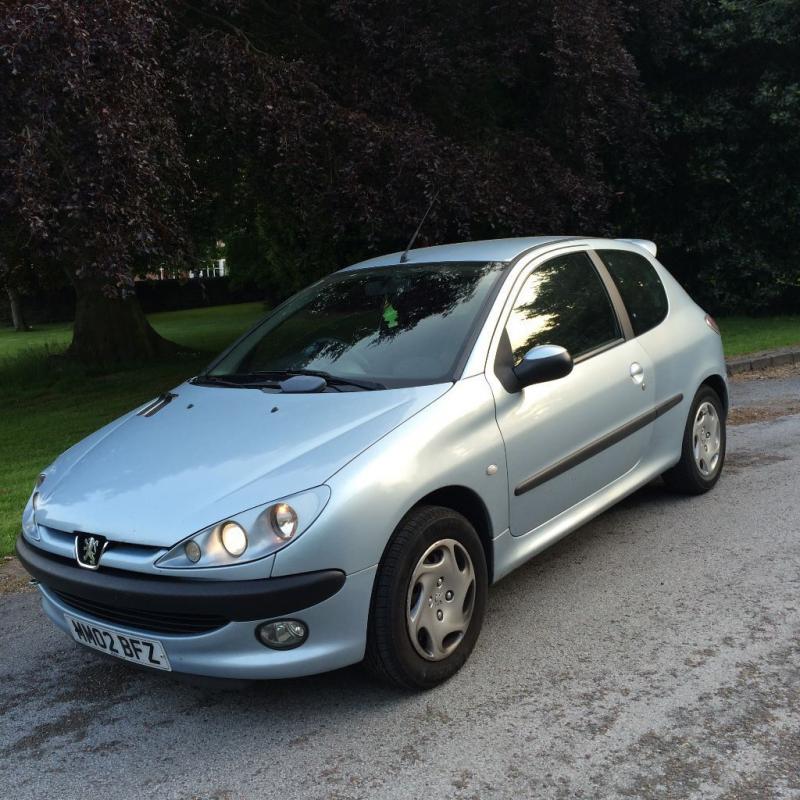 Silver Peugeot 206 Look is looking for a new owner, low mileage, good runner, clean!