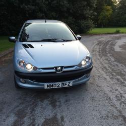 Silver Peugeot 206 Look is looking for a new owner, low mileage, good runner, clean!