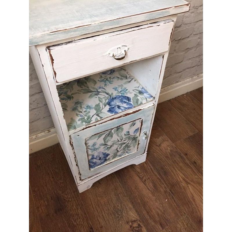 Beautiful bedside table cabinet storage with one drawer