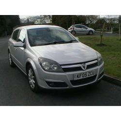 05 VAUXHALL ASTRA 1.6 DESIGN TWINPORT 5 DOOR HATCHBACK IN SILVER HPI CLEAR