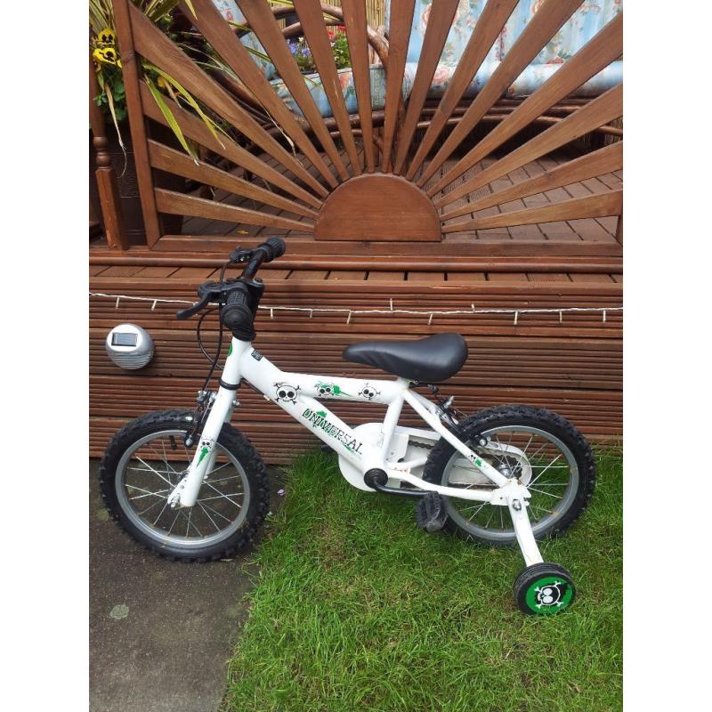 14 new boys bike with stabilisers