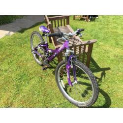 Trek MT220 Girls Mountain Bike 24" Wheels