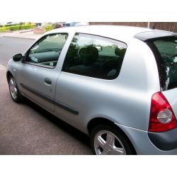 RENAULT CLIO 1.2 DYNAMIQUE 3 DOOR HATCHBACK 2003