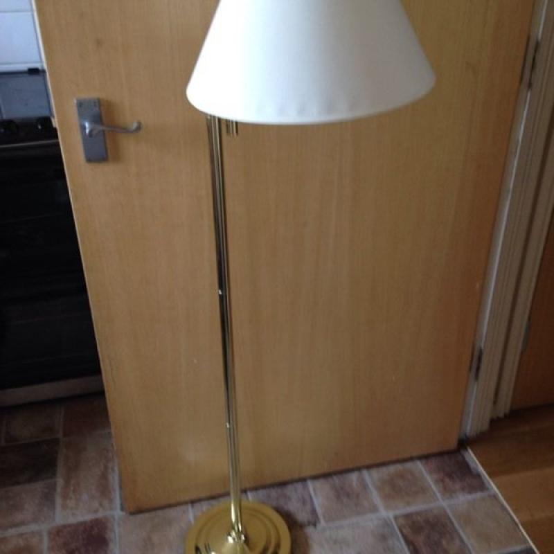 Tall floor standing lamp