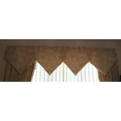 beautiful luxurious quality cream fully lined curtains & pelmet (free hold backs)