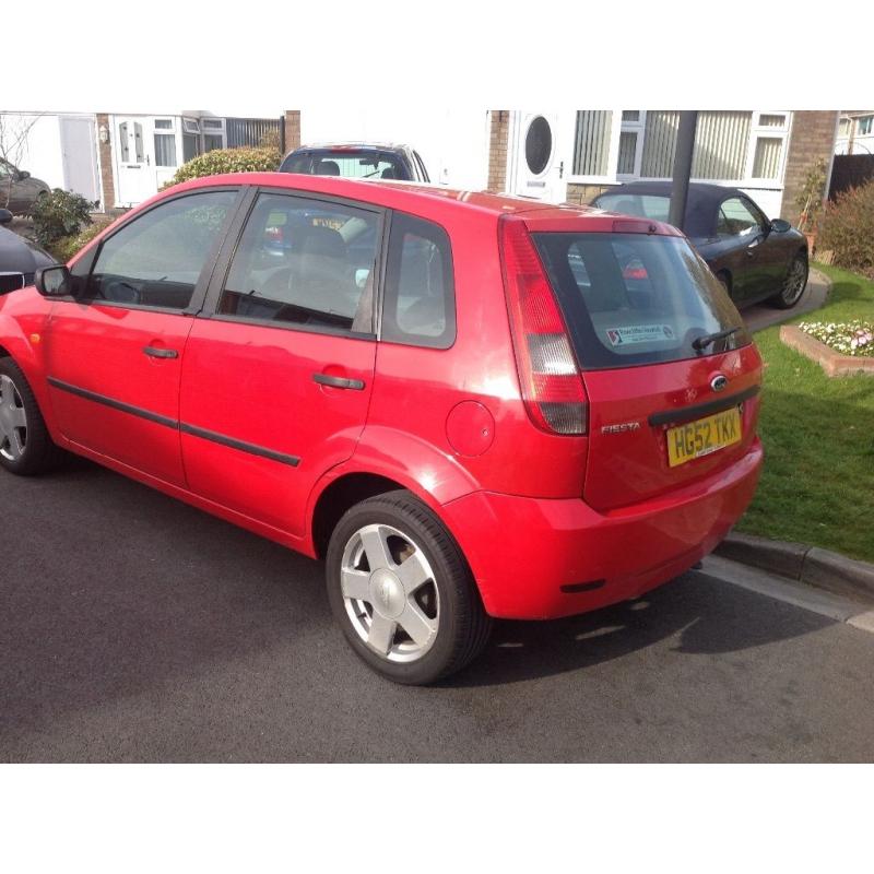 Ford Fiesta 1.4 special edition Zetec 2002 facelift model 5 door hatch 10 months mot