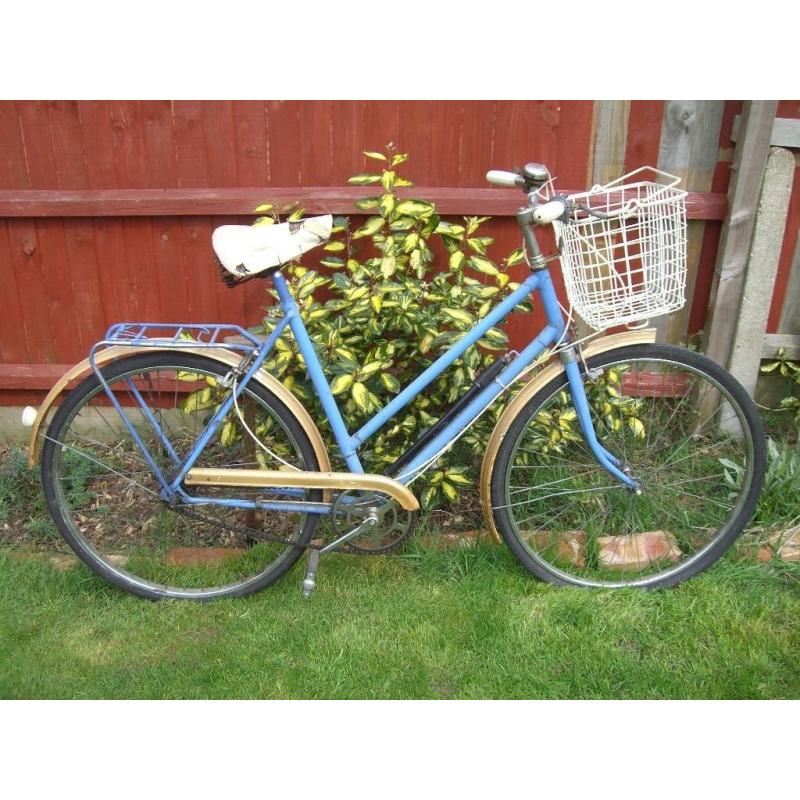 DUTCH LOOPED STYLE SHOPPER ONE OF MANY QUALITY BICYCLES FOR SALE