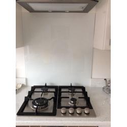 15 Brand New High Gloss Kitchen Cupboard Doors with Silver Handles and White Glass Splashback