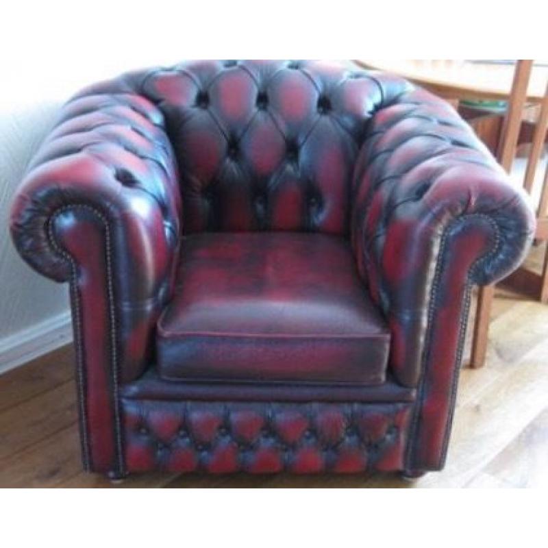 Lovely Chesterfield club / tub leather chair vgc