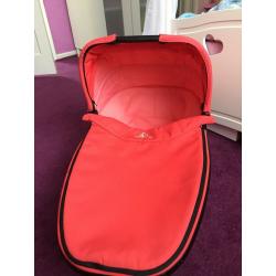 Quinny carry cot excellent condition