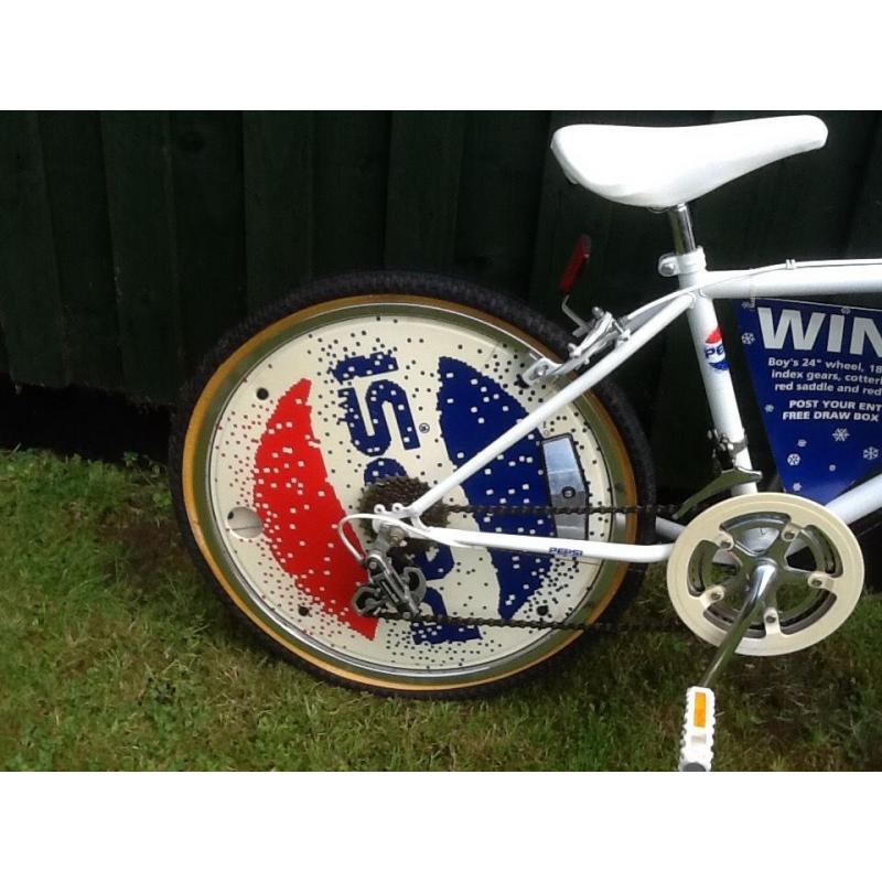 Boy / girls Bike for sale .Townsend brand . Pepsi Logo . New 24" wheel 18" Frame. 12 Speed gear .