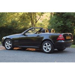 *Beautiful*2003 Mercedes SLK Convertible Auto, Rare designo Leather Interior, FSH