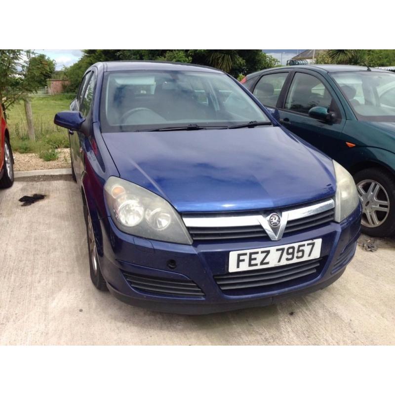 2005 Vauxhall Astra for parts or repair