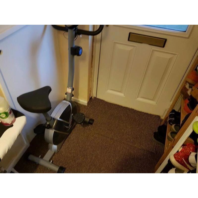 Pro fitness exercise bike