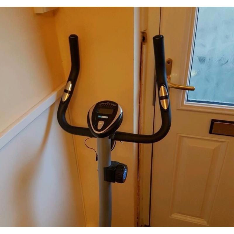 Pro fitness exercise bike