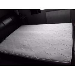 king size Mattress only 6 months old