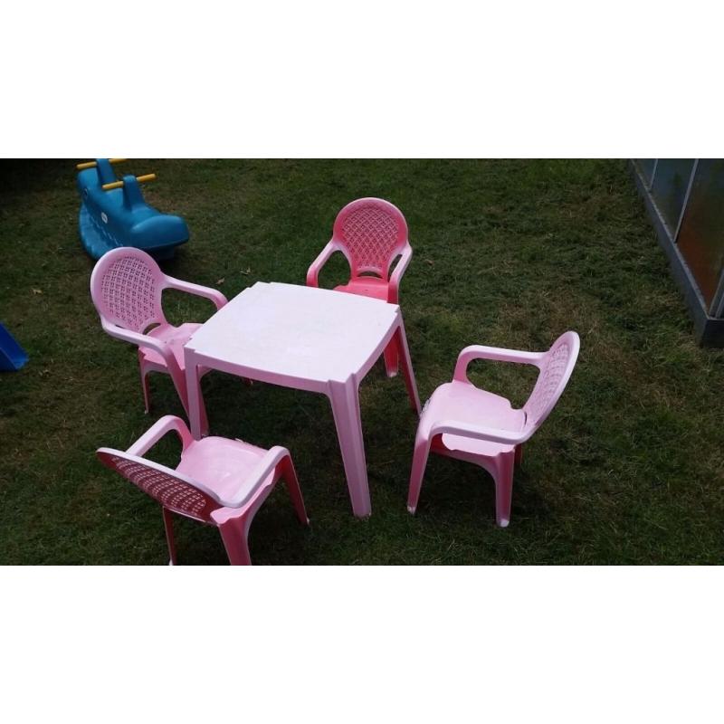 Childrens Pink Table and 4 chairs