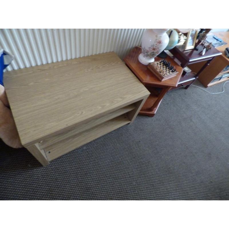 TABLE TV UNIT IN WOOD FINISH AS BRAND NEW UNMARKED CONDITION