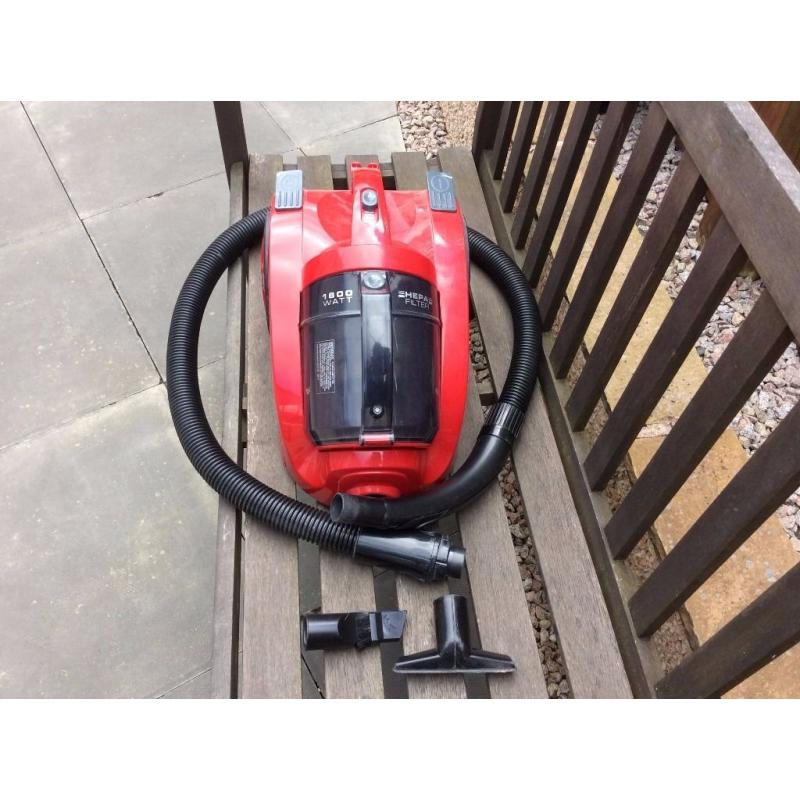 ProAction bagless cylinder hoover