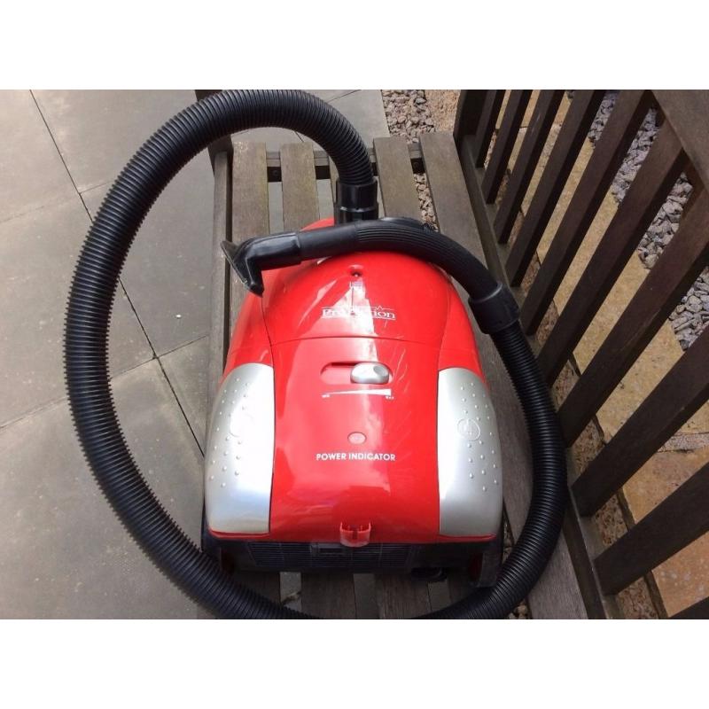 ProAction bagless cylinder hoover