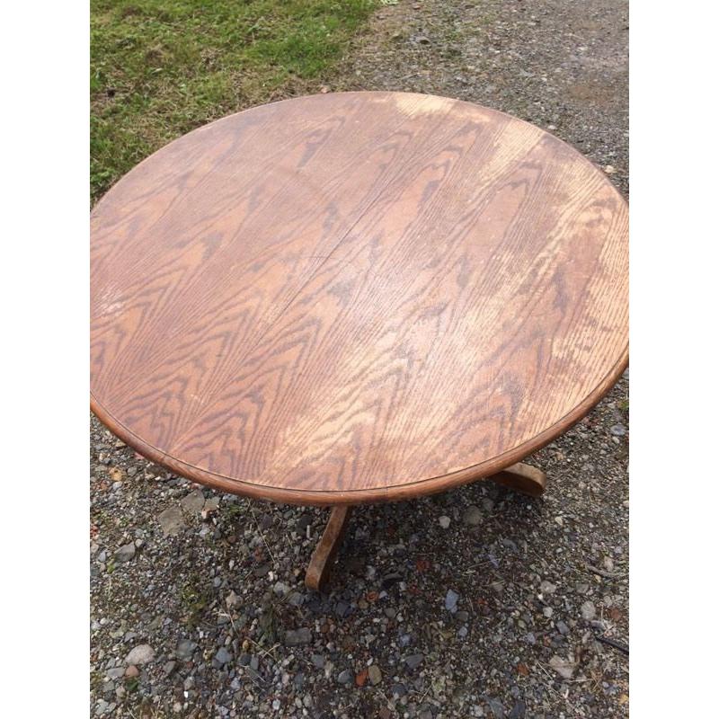 Round farm house/pub style table.