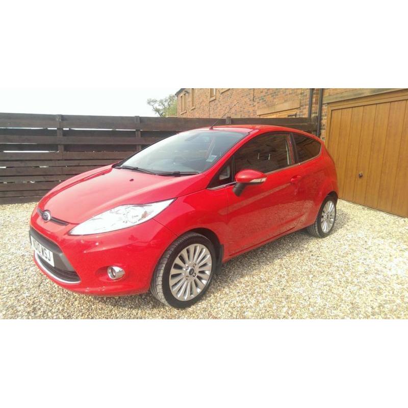 2010 FORD FIESTA 1.4 TITANIUM RED