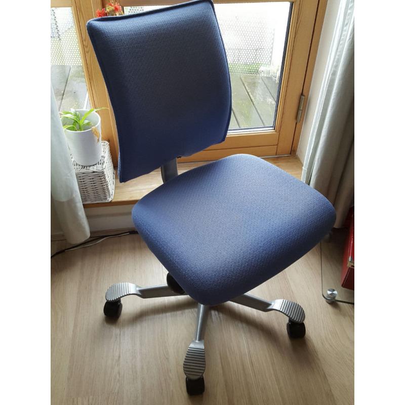 Office Swivel Chair Chair with arms (HAG H05 5200)