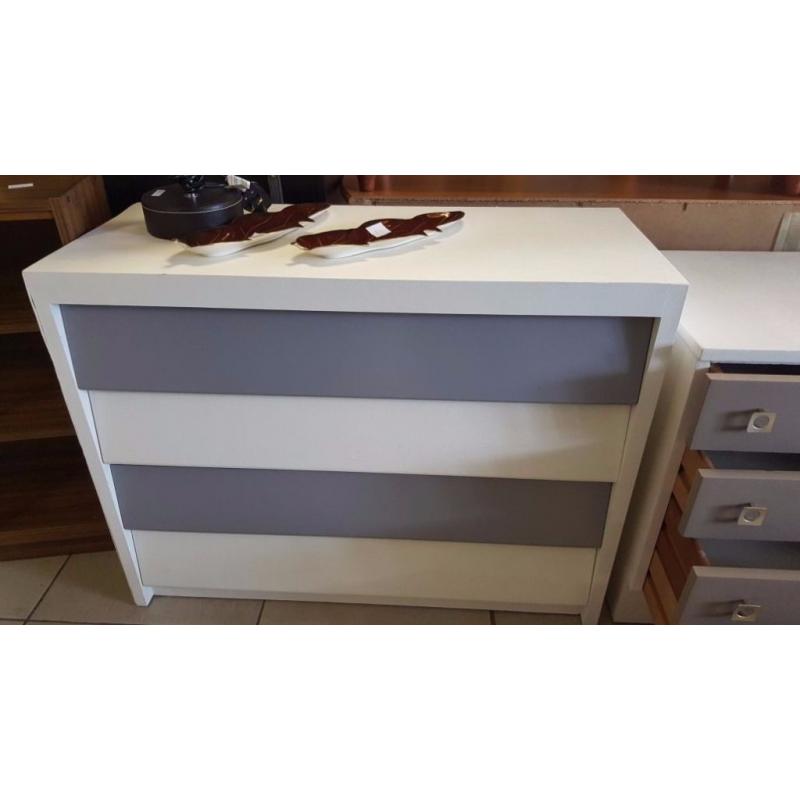 Chest of Drawer in good condition