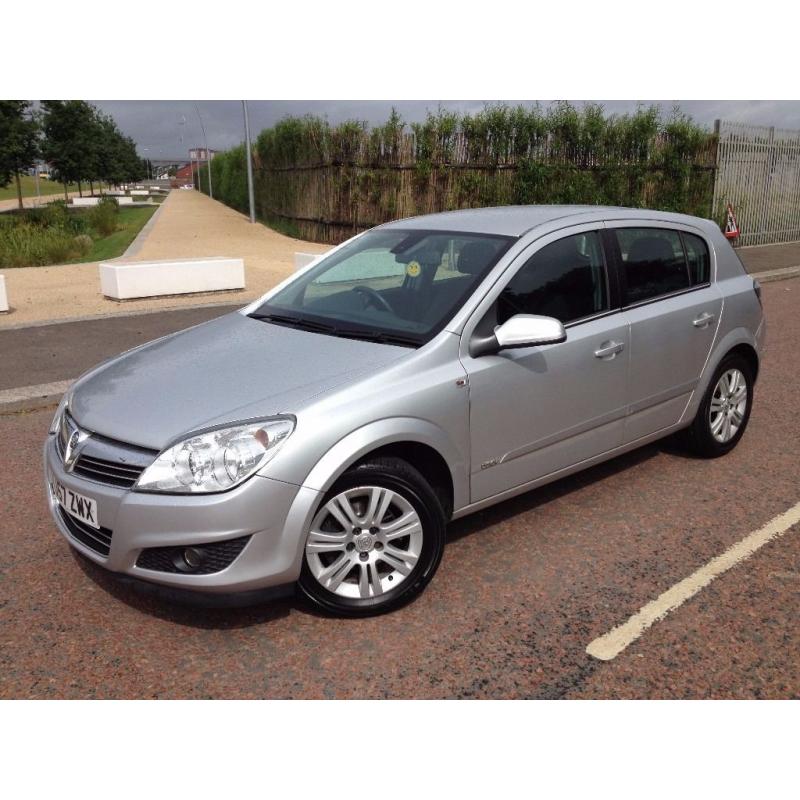 (57) Vauxhall Astra Design 1.6 , finance available , mot - March 2017 ,only 47,000 miles , focus.