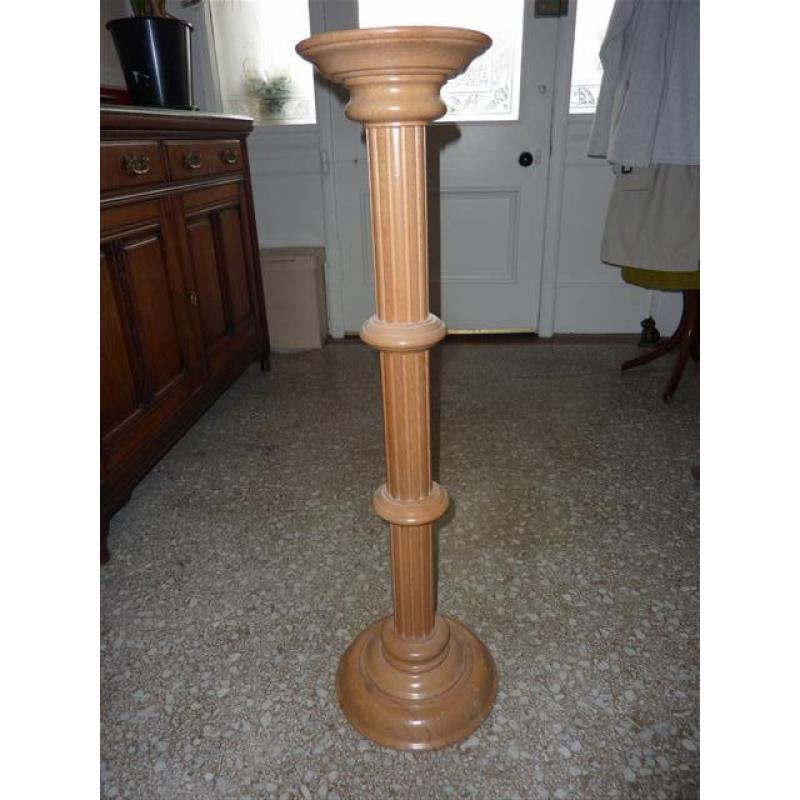 French Plantstand in Light Oak Colour