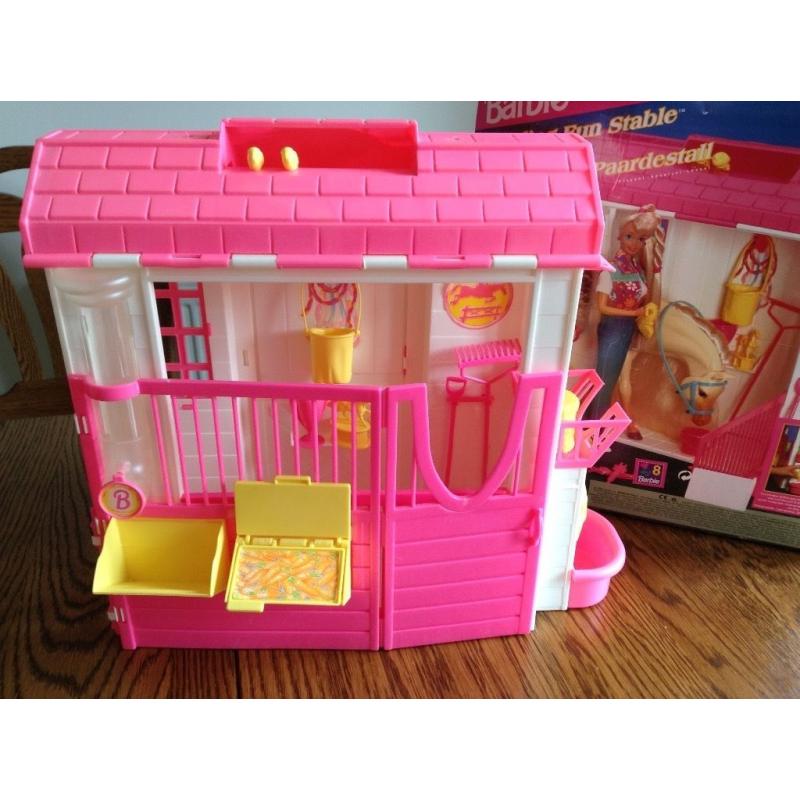 Barbie stable with horse and rider