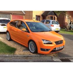 Ford Focus ST 3 electric orange