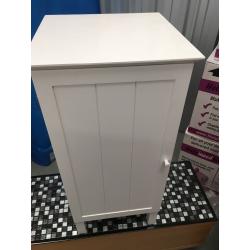 White wood bathroom cabinet