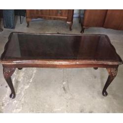 VINTAGE COFFEE TABLE WITH QUEEN ANNE LEGS