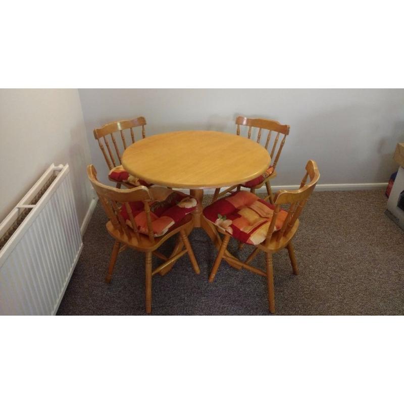 Round table with 4 chairs