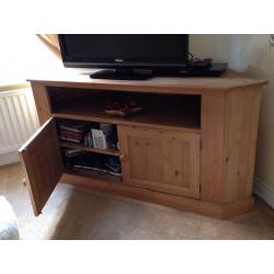 Pine tv cabinet