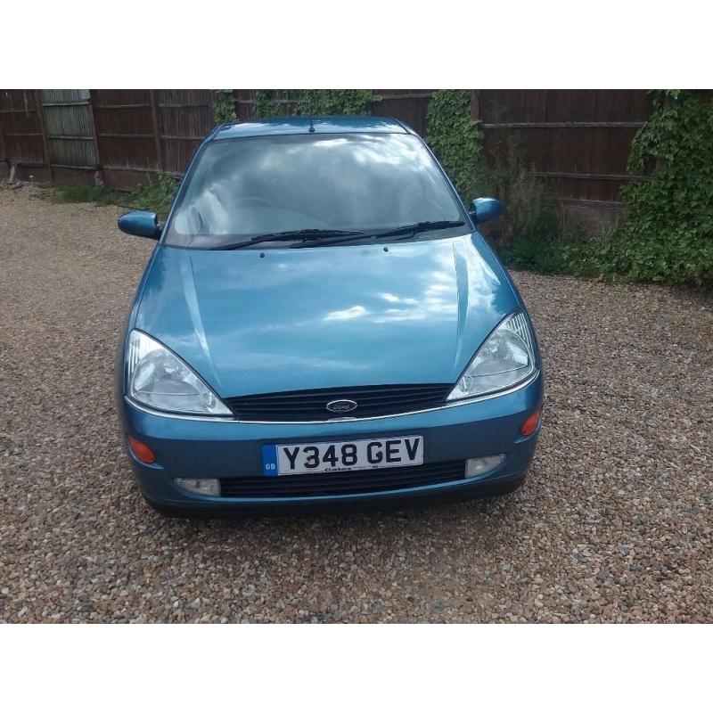 2001 FORD FOUCS GHIA 2.0 PETROL