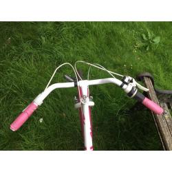 Good condition apollo charm girls bike 24" 6 speed