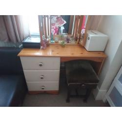 dressing table