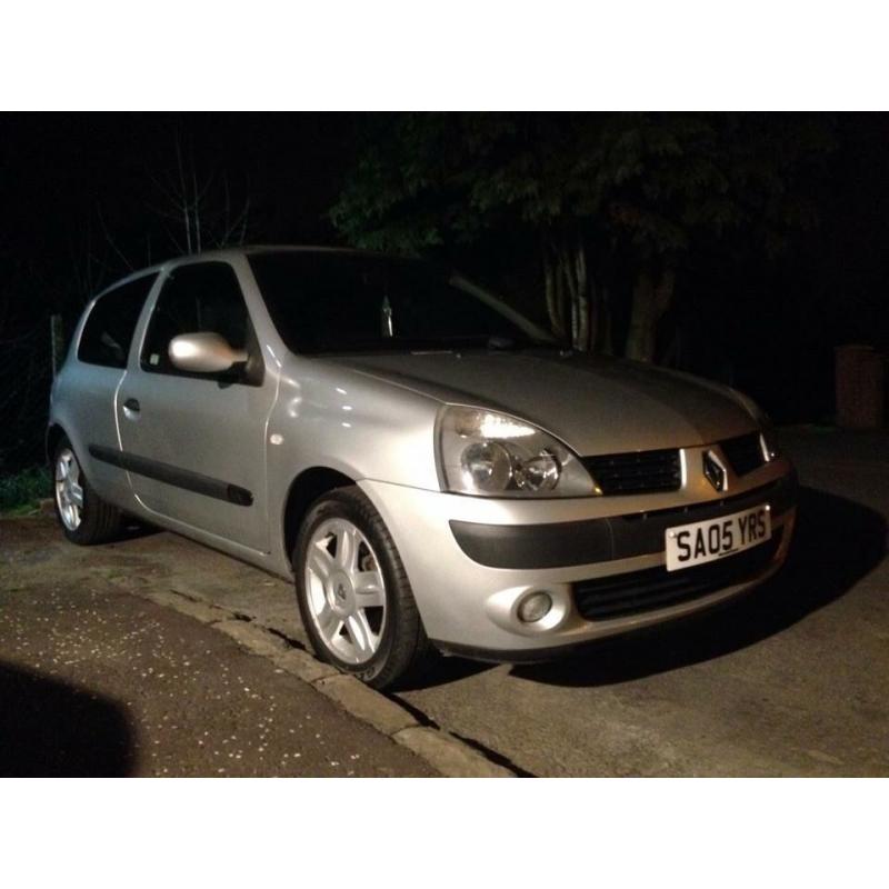 Renault Clio Dynamique 1.2 (spares or repairs)