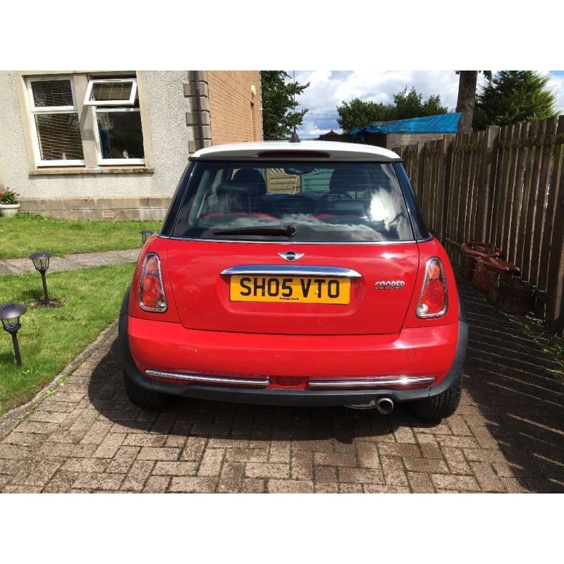 Very good condition Mini Cooper, 2 owners in total. Has new gearbox. Mot till April 2017. 6 disk cd