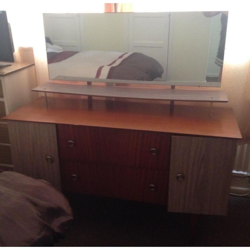 FREE 70s style dressing table with mirror