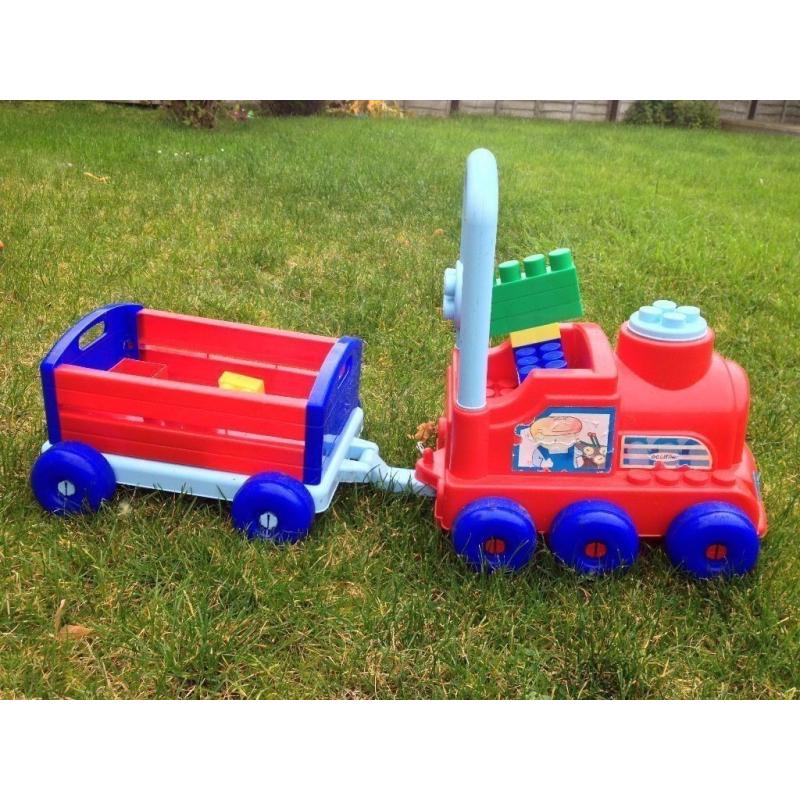 Push along/pull along train and trailer with bricks